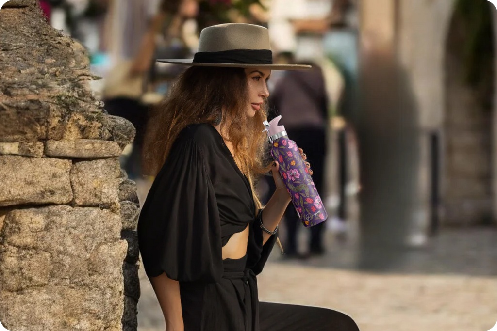 Stylish, practical water bottle gift for her: why morriset bottles are perfectly personal