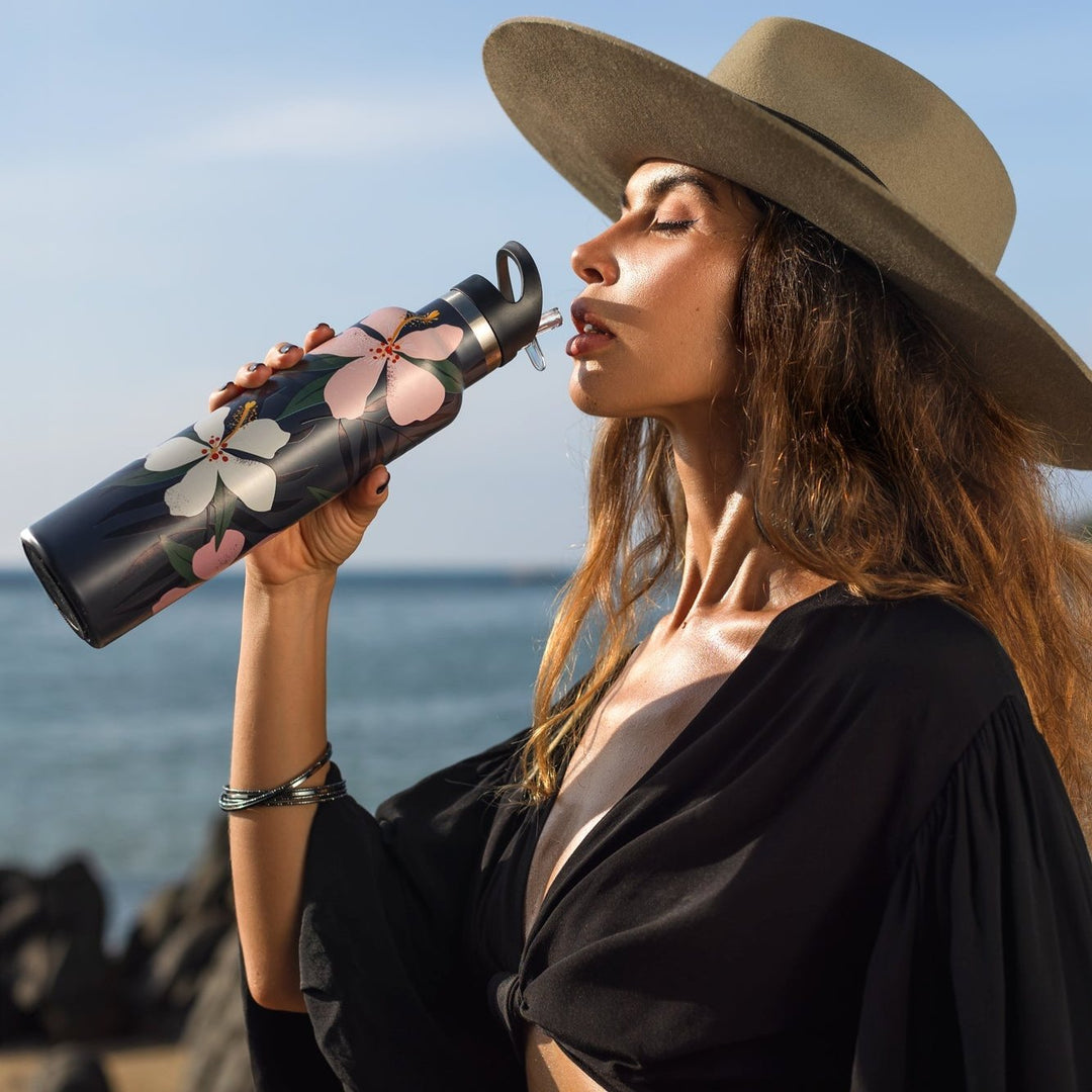 Floral Beauty in the Refreshing Aloalo Water Bottle