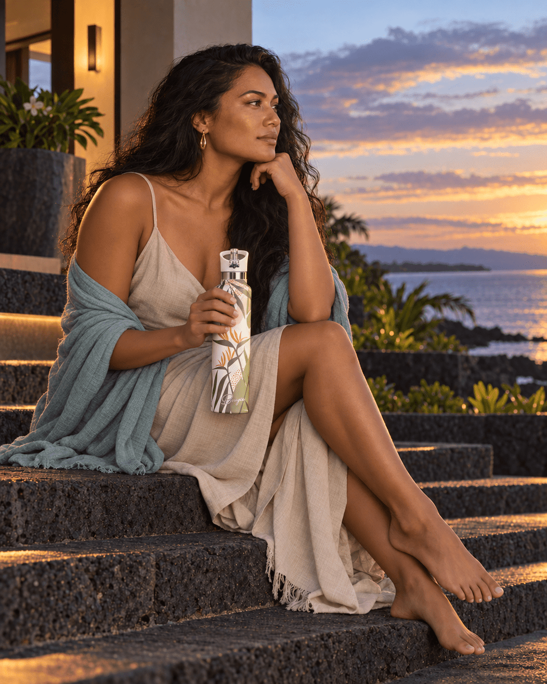 Malie Hawaiian Floral 25 oz Insulated Bottle | My Bougie Bottle