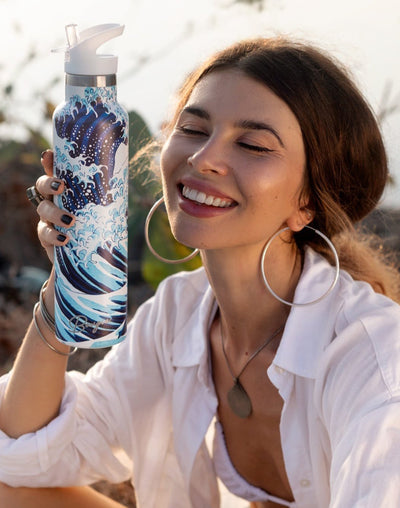 Legendary Japanese Artist Hokusai-inspired Water Bottle with White Lid 