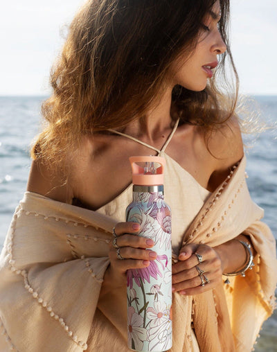 Cute Floral Design with Delicate White Florals and Daisies Water Bottle with Peach Lid